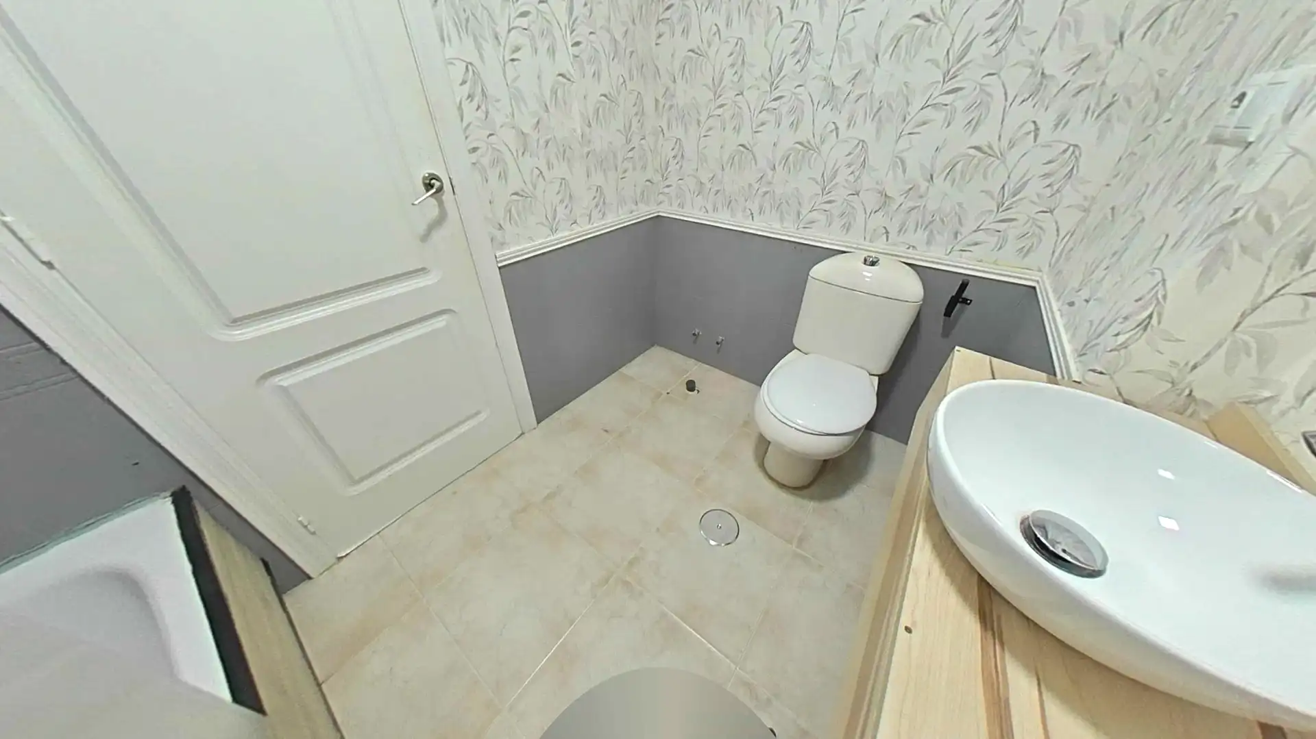 Badezimmer von Wohnung zum Verkauf in Bigastro mit Klimaanlage und Balkon