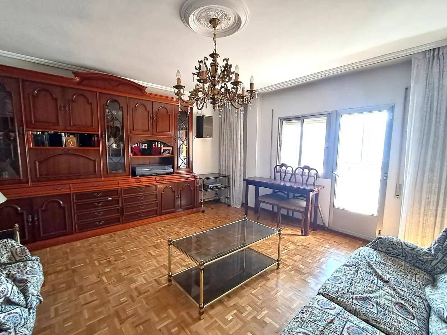 Sala de estar de Piso en venta en Valladolid con Calefacción, Parquet y Terraza