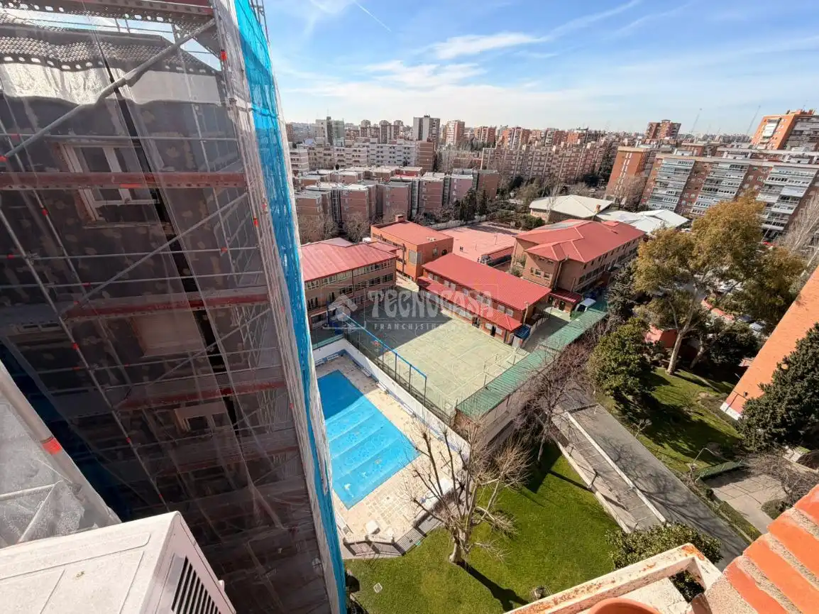 Piscina de Piso en venta en Madrid con Aire acondicionado, Calefacción y Piscina comunitaria