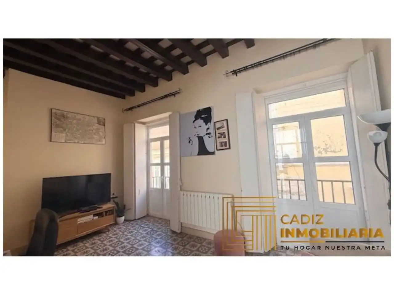 Vista exterior de Pis en venda en  Cádiz Capital amb Calefacció i Balcó