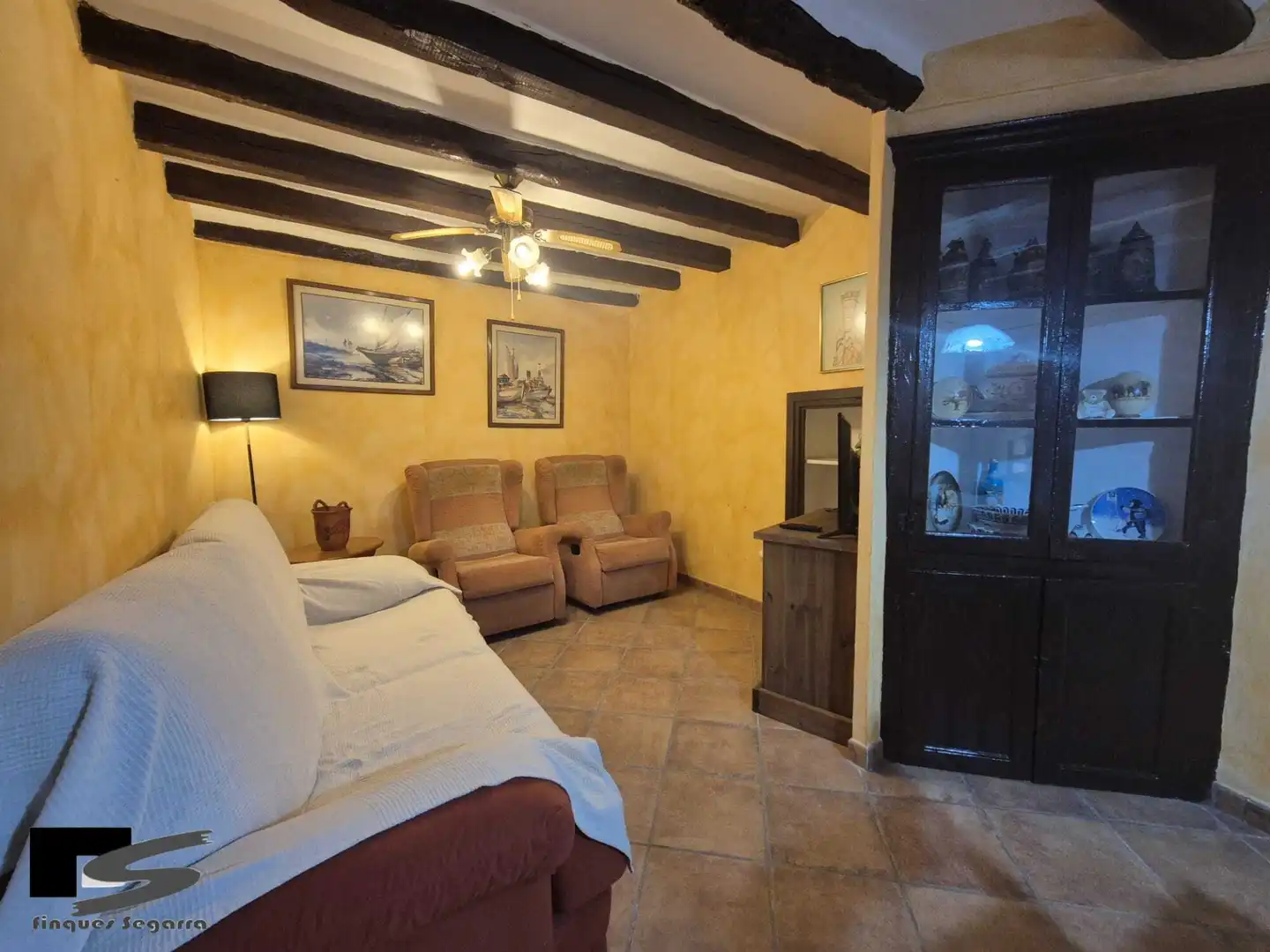 Sala de estar de Casa o chalet en venta en Cervera con Calefacción, Terraza y Amueblado