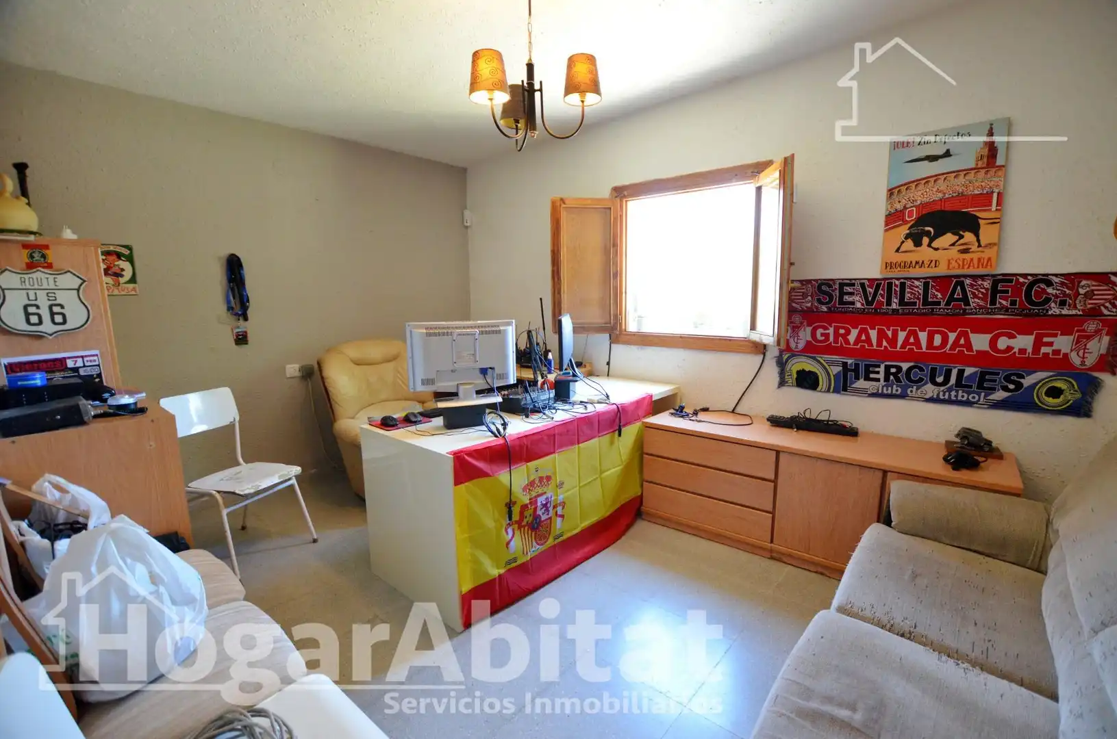 Sala d'estar de Casa o xalet en venda en Alicante / Alacant amb Aire condicionat, Calefacció i Jardí privat