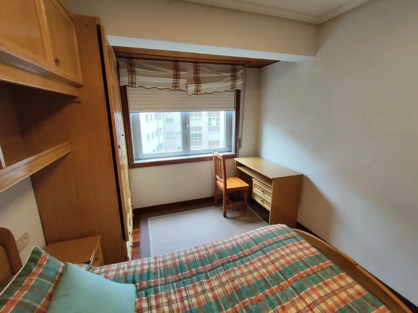 Habitación de Piso de alquiler en A Coruña Capital  con Calefacción y Amueblado