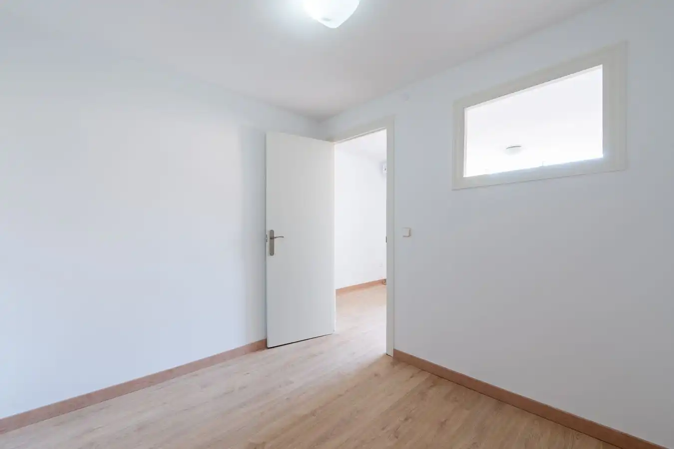 Flat for sale in Barcelona  with Air Conditioner and Heating