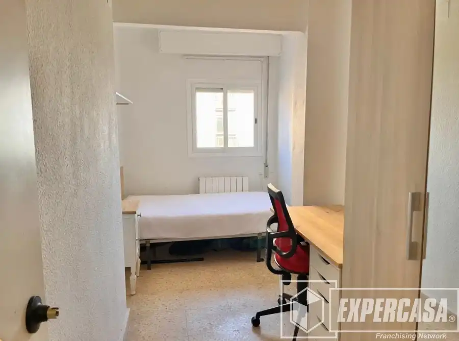Habitación de Piso en venta en Valencia con Calefacción