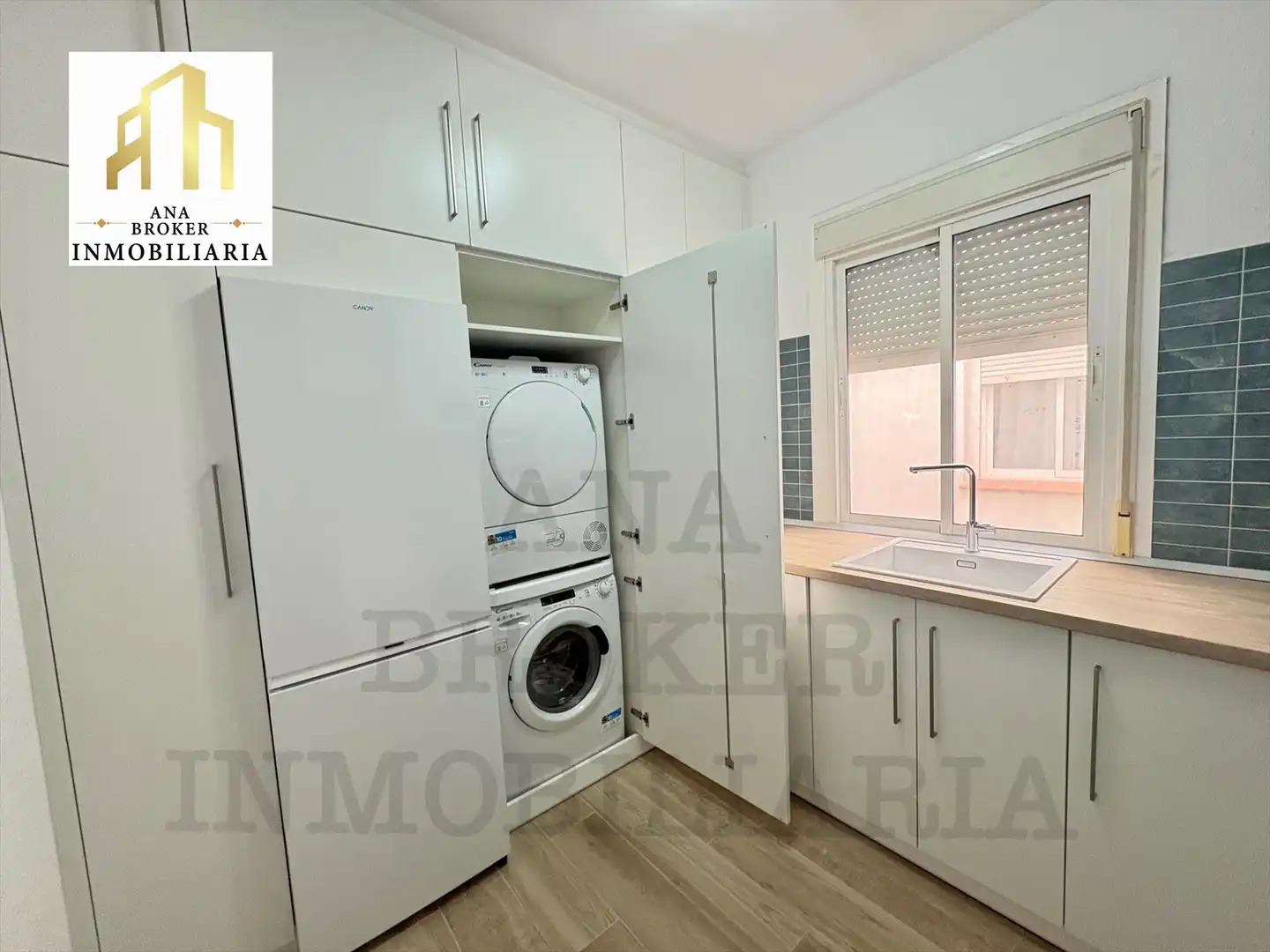 Vista exterior de Apartament en venda en Ronda amb Balcó