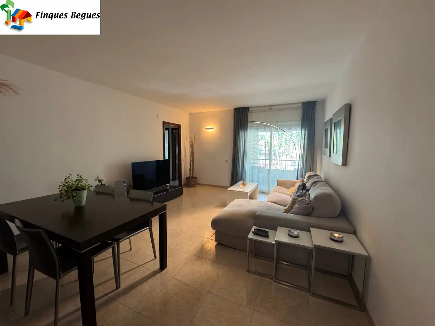 Sala de estar de Piso en venta en Begues con Calefacción, Terraza y Trastero