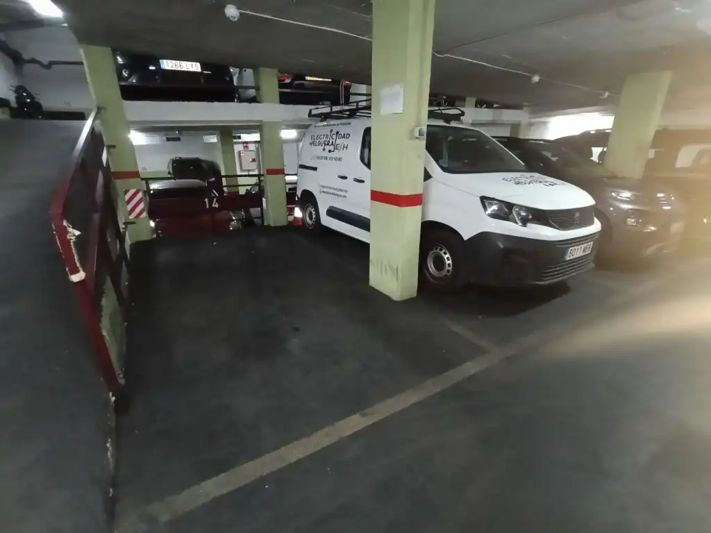 Aparcament de Garatge en venda en Barcelona