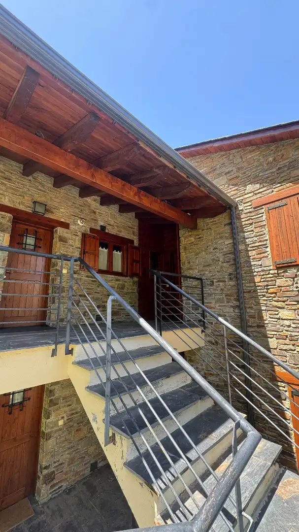 Dúplex de lloguer en Alp amb Calefacció, Parquet i Terrassa