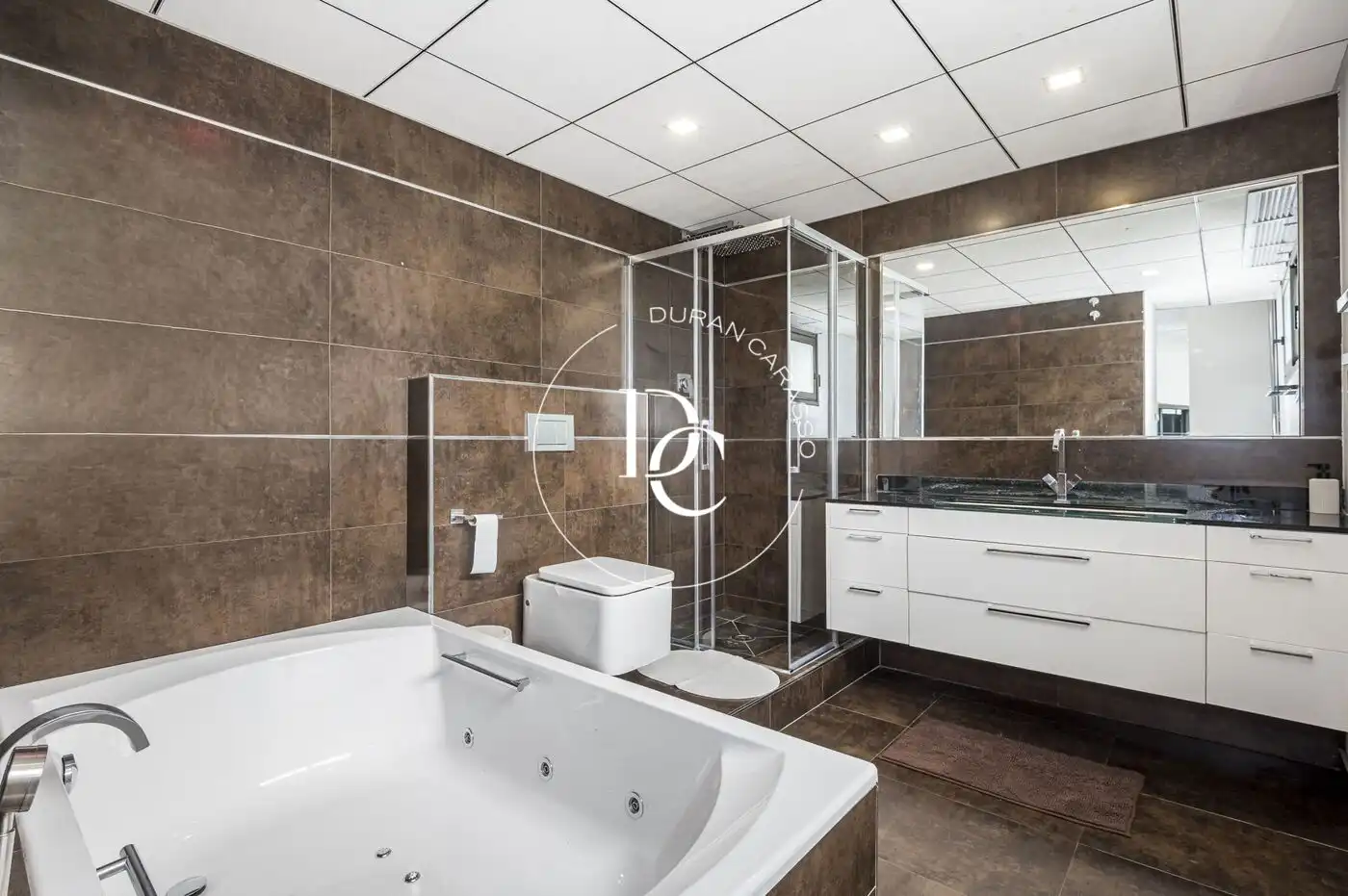 Baño de Casa o chalet en venta en Canyelles con Aire acondicionado, Calefacción y Jardín privado