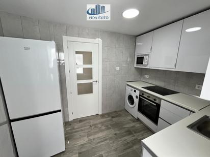 Cuina de Pis en venda en  Jaén Capital amb Aire condicionat i Balcó