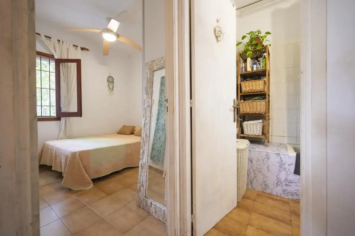 Habitación de Casa o chalet en venta en Santa Eulària des Riu con Aire acondicionado, Calefacción y Jardín privado