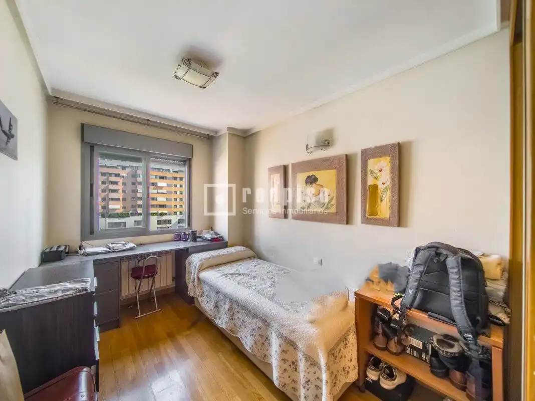 Bedroom of Flat for sale in Alcorcón  with Air Conditioner, Heating and Parquet flooring