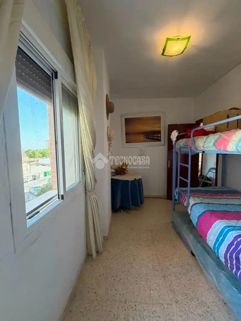 Flat for sale in Salesianos