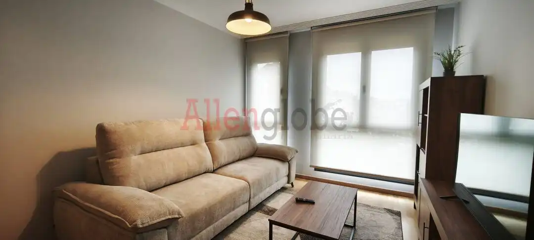 Piso de alquiler en Montecerrao