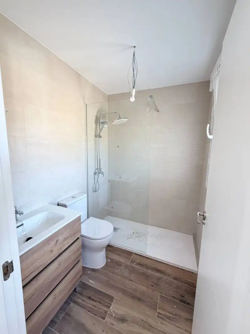 Casa aparellada amb jardí en venda a San Rafael, imagen 21