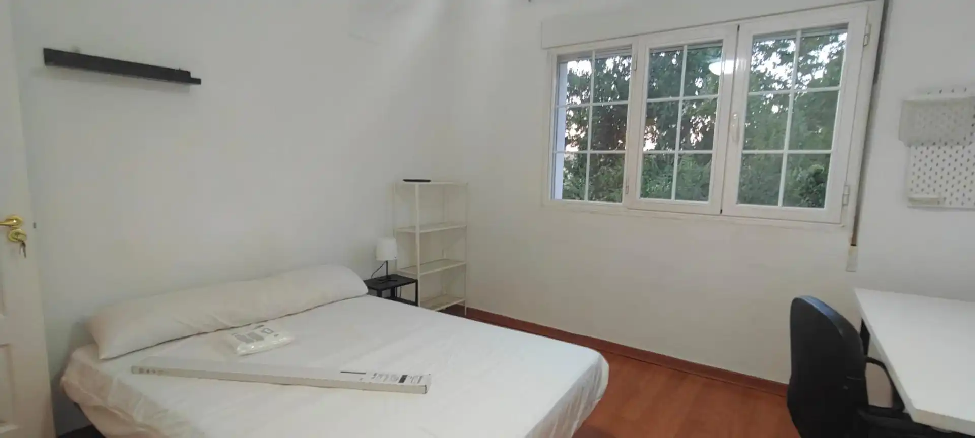 Schlafzimmer von Wohnung zur untervermieten in Beiro