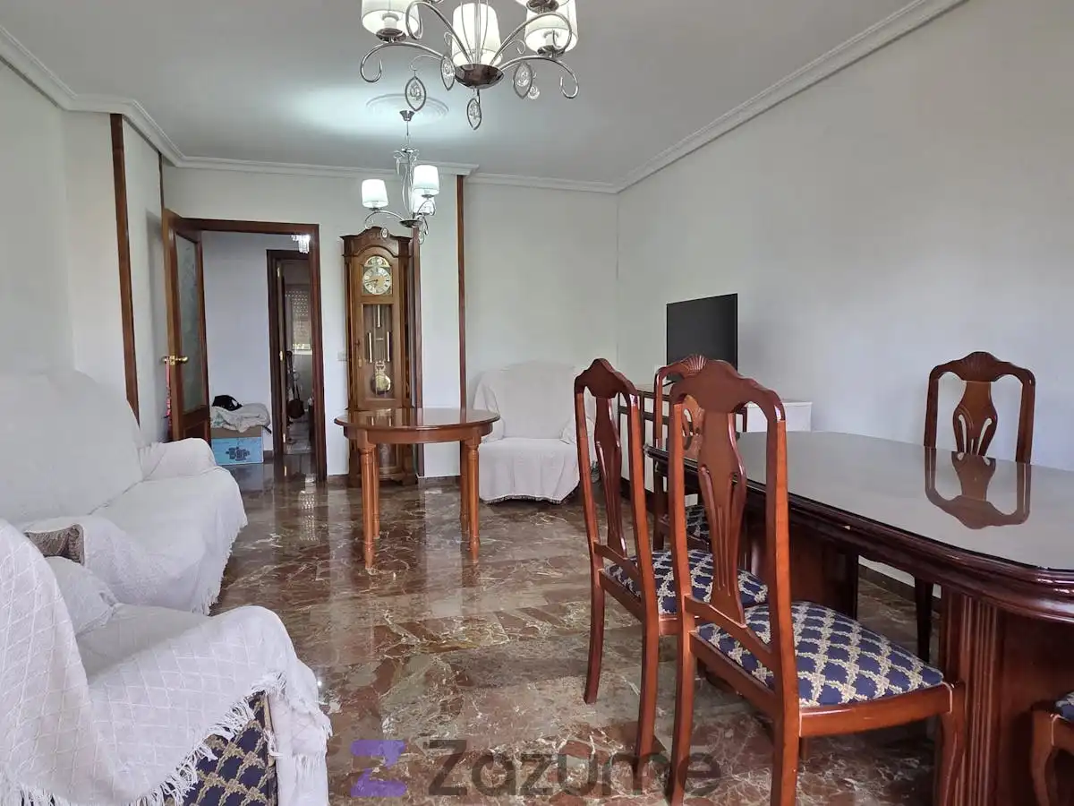 Comedor de Piso de alquiler en Jaén con Jardín privado, Piscina y Amueblado
