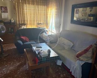 Sala d'estar de Pis en venda en Linares amb Aire condicionat i Terrassa