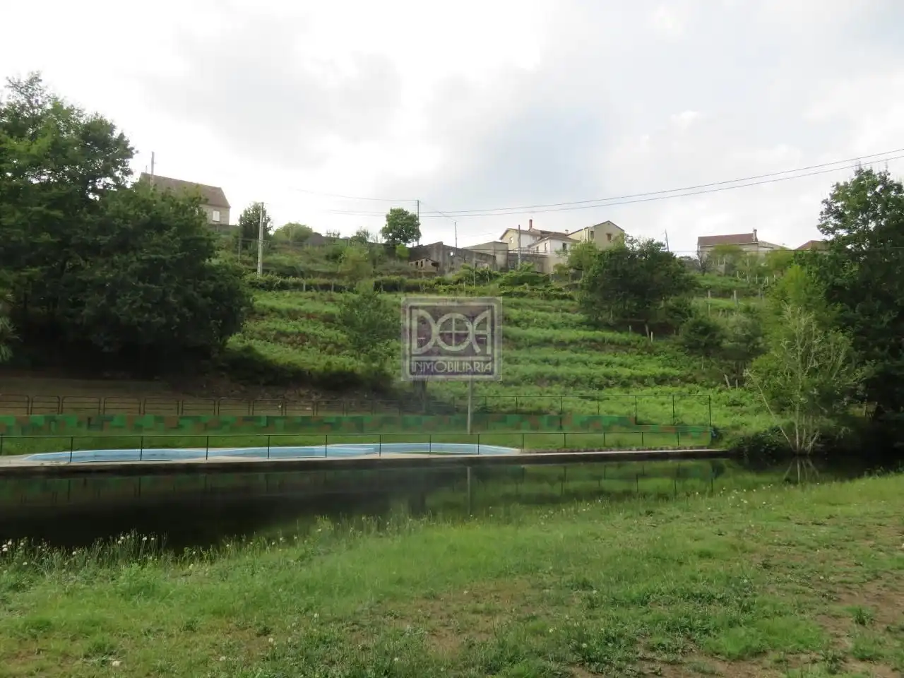 Residencial en venda en Covelo