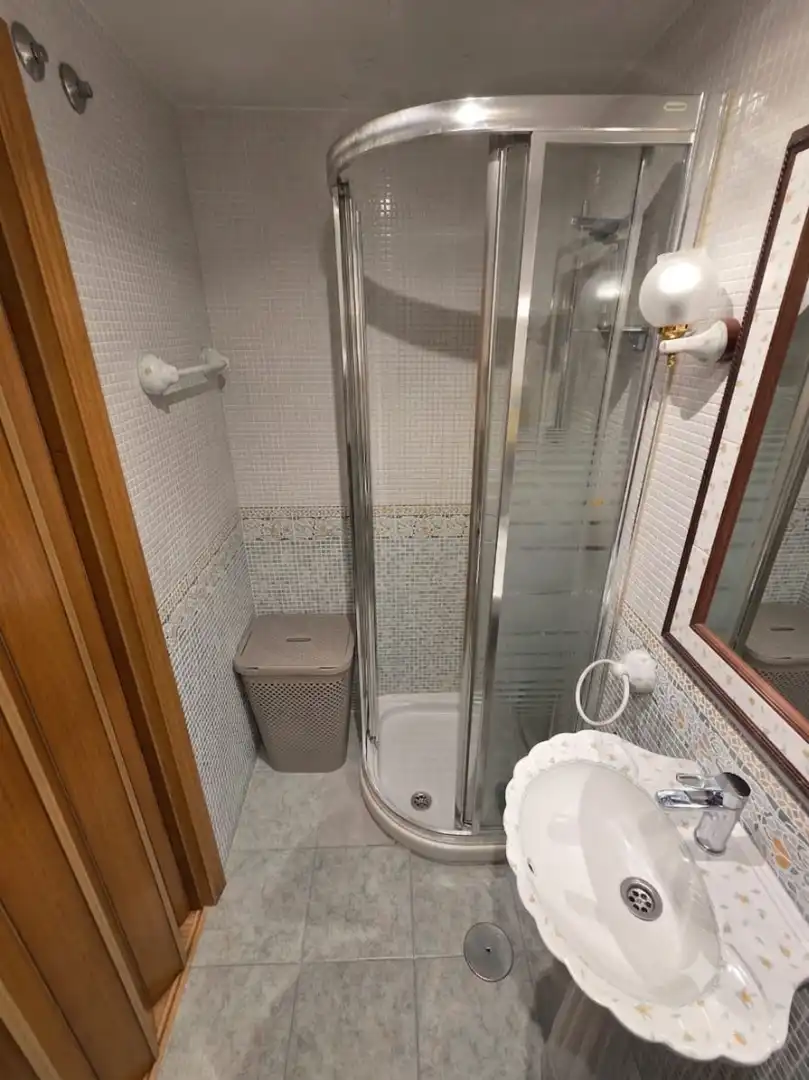 Baño de Piso en venta en Madrid con Aire acondicionado, Calefacción y Amueblado