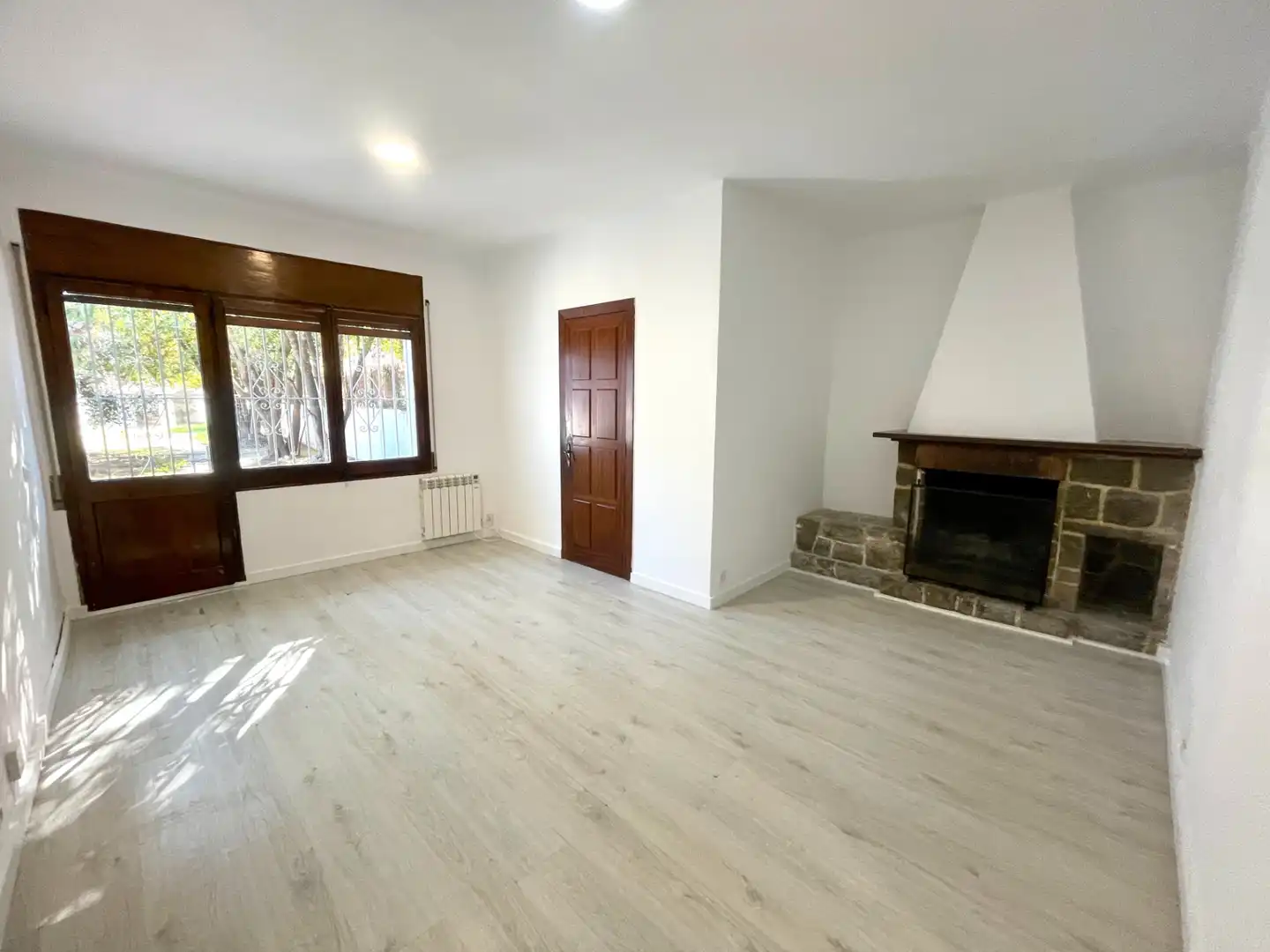 Living room of Houses for sale in Llinars del Vallès  with Heating, Private garden and Parquet flooring