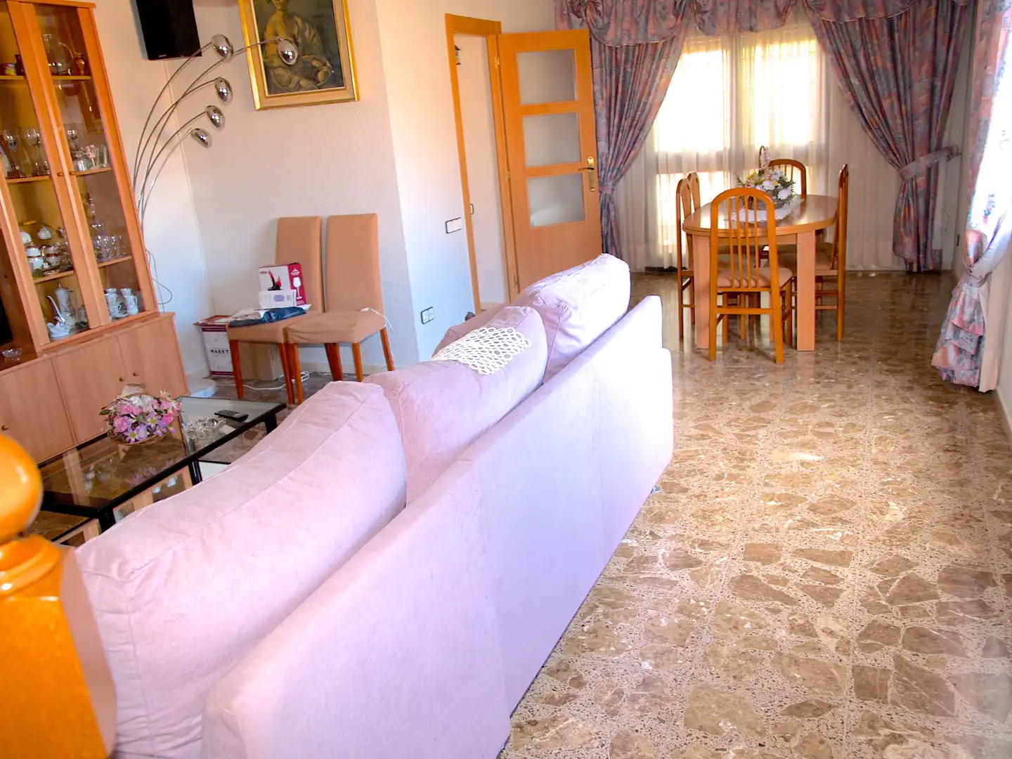 Sala d'estar de Casa o xalet en venda en Terrassa amb Jardí privat, Terrassa i Traster