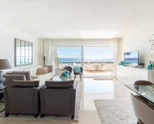 Living room of Apartment for sale in Estepona  with Air Conditioner, Terrace and Swimming Pool