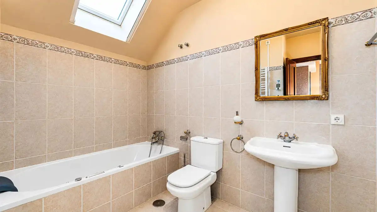 Bathroom of Duplexes for sale in Marbella  with Air Conditioner, Heating and Private garden