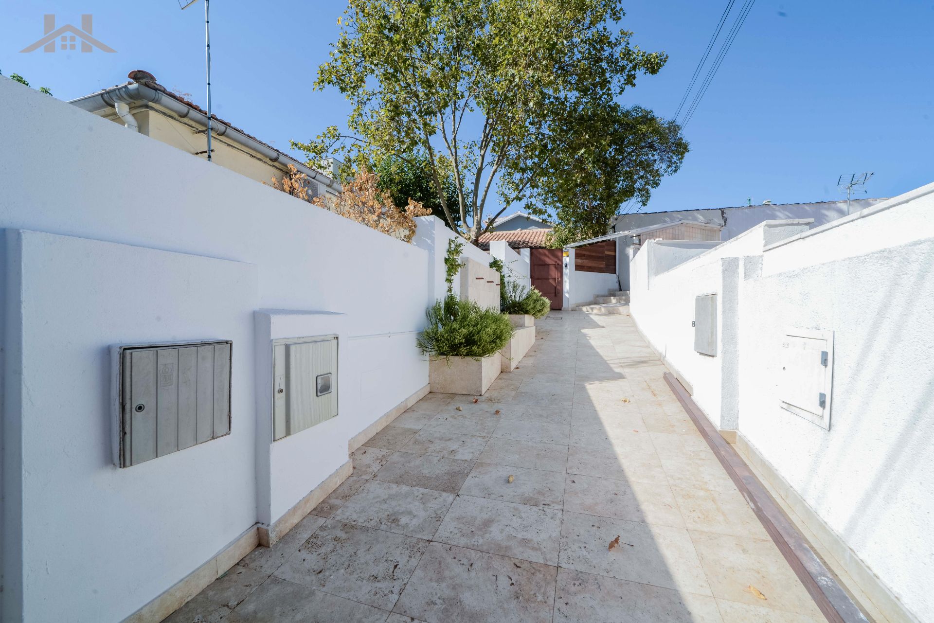 Vista exterior de Casa o xalet en venda en Pozuelo de Alarcón amb Aire condicionat, Terrassa i Traster