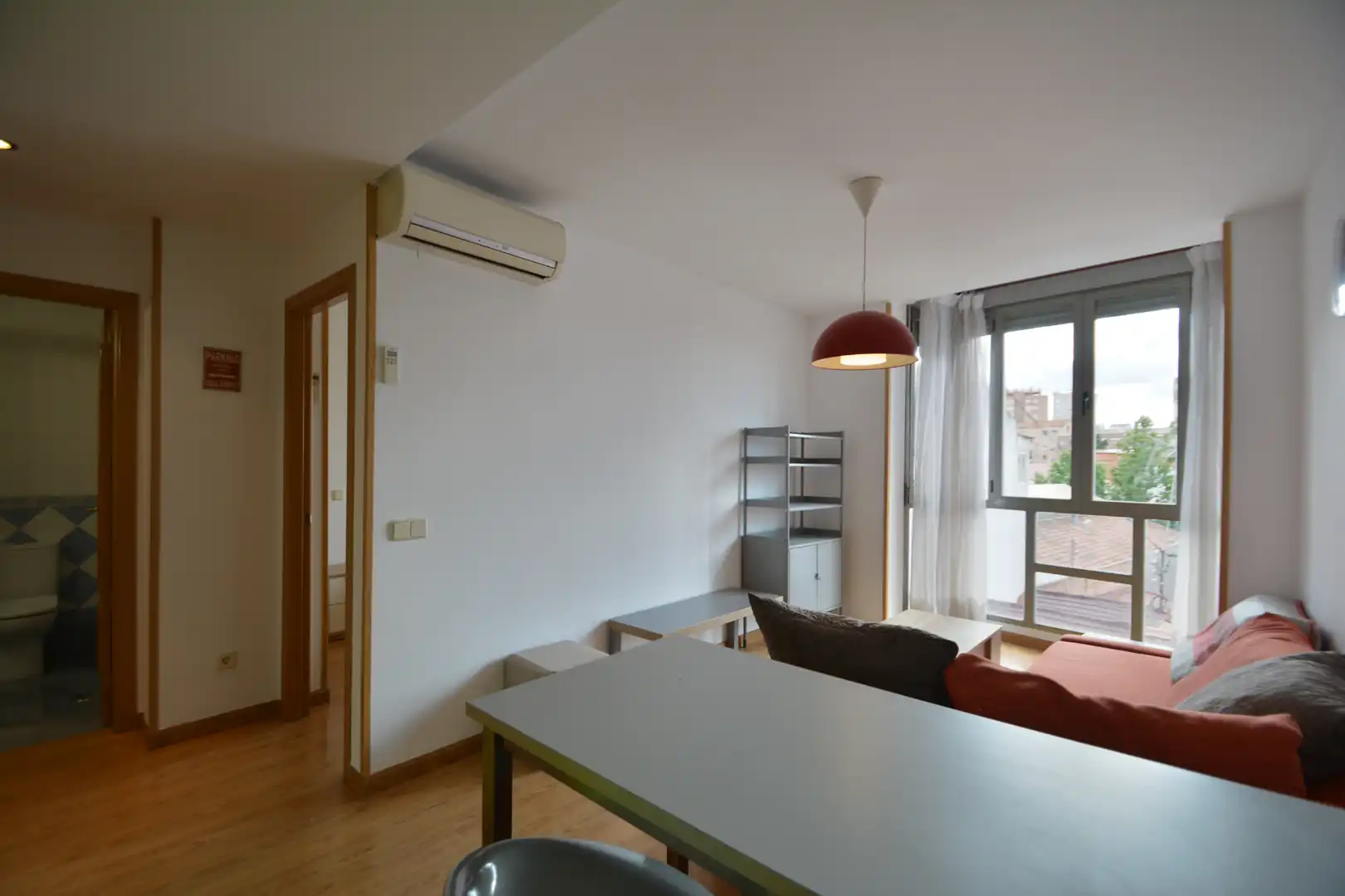 Sala de estar de Piso de alquiler en Madrid con Aire acondicionado, Trastero y Amueblado
