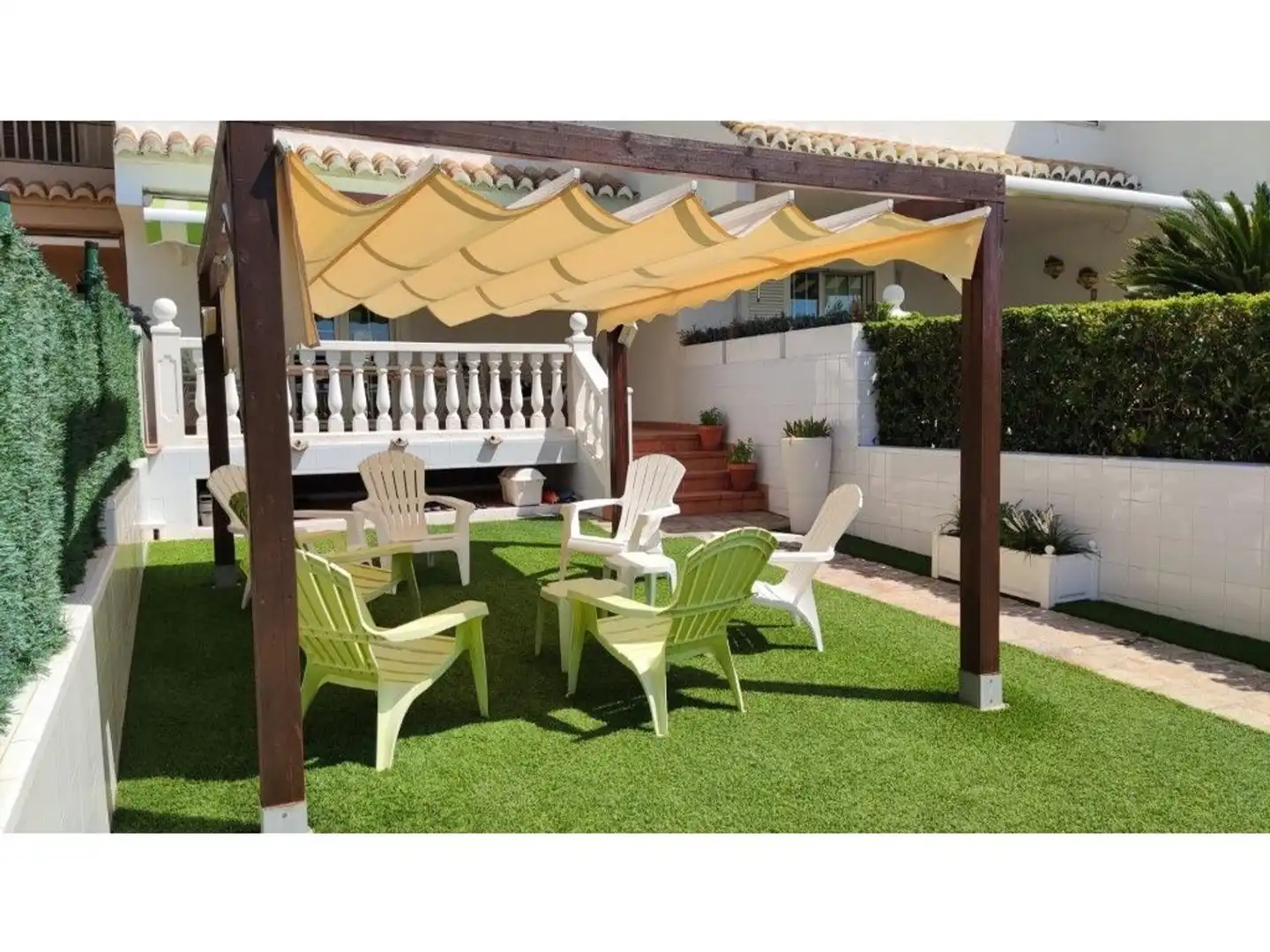 Terraza de Casa adosada en venta en El Puig de Santa Maria con Aire acondicionado, Calefacción y Jardín privado