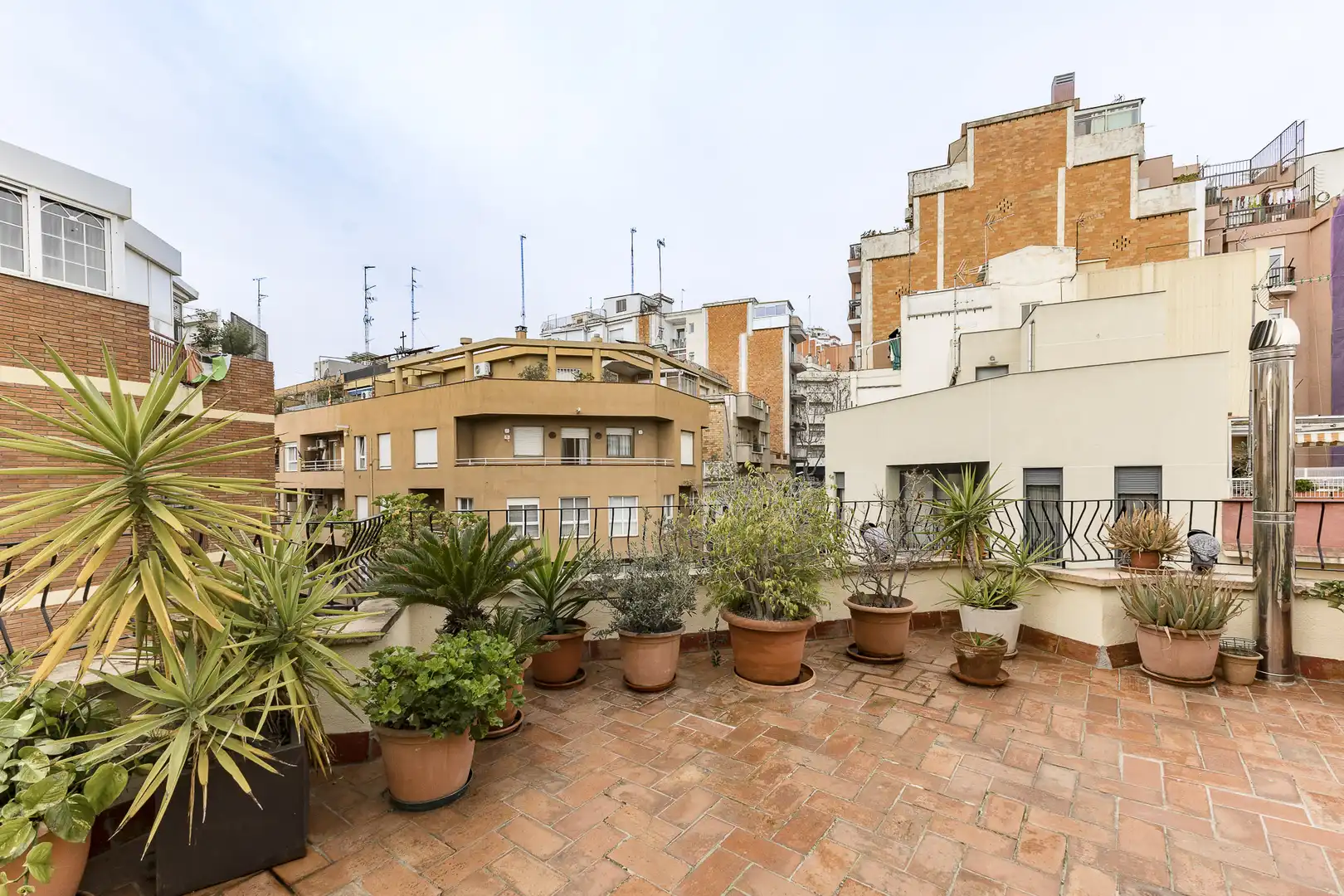 Terraza de Casa adosada en venta en Barcelona con Calefacción
