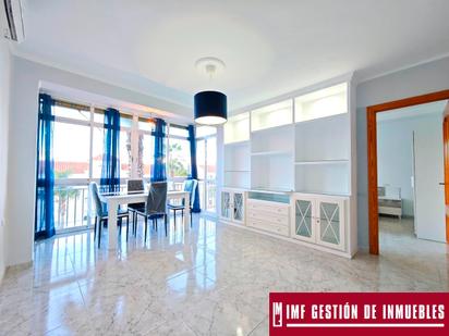 Dining room of Flat for sale in Vélez-Málaga  with Air Conditioner, Terrace and Furnished