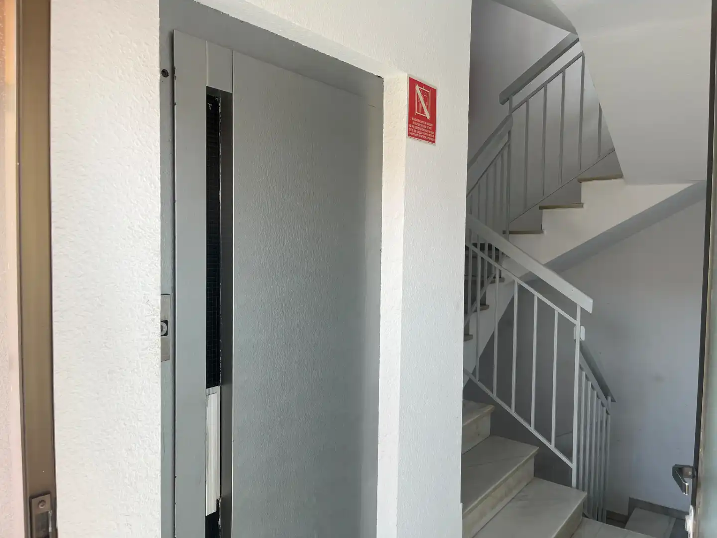 Piso en venta en Salobreña con Terraza, Trastero y Piscina comunitaria