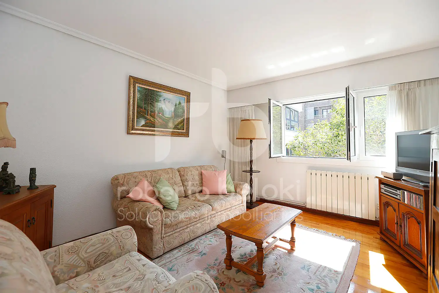 Living room of Flat for sale in Irun   with Heating, Storage room and Balcony