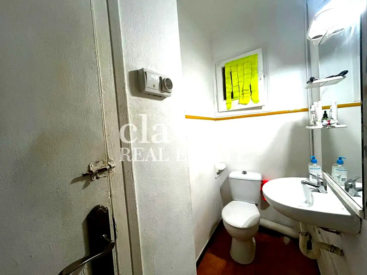 Badezimmer von Gebäude zum Verkauf in Barcelona