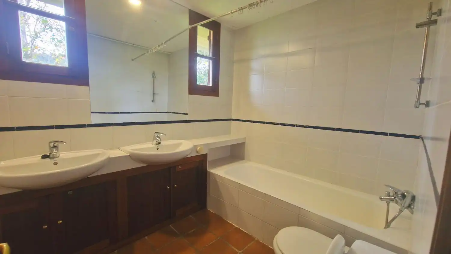 Baño de Casa o chalet en venta en Meruelo con Calefacción, Terraza y Trastero