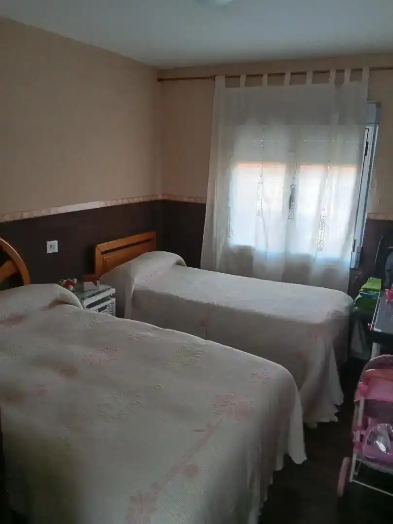 Dormitori de Casa adosada en venda en Castrocalbón