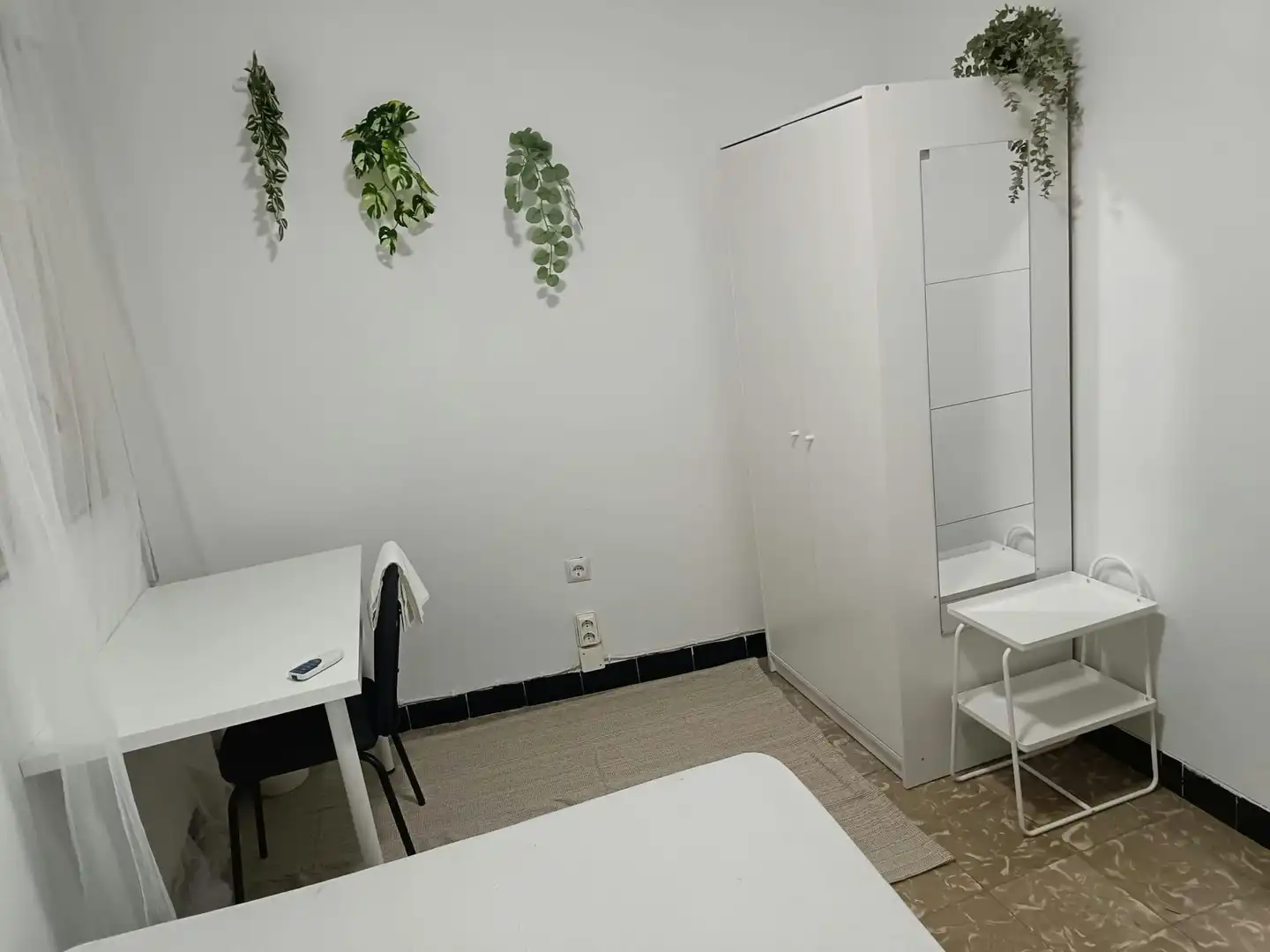 Bedroom of Flat for share in Sevilla  with Washing machine