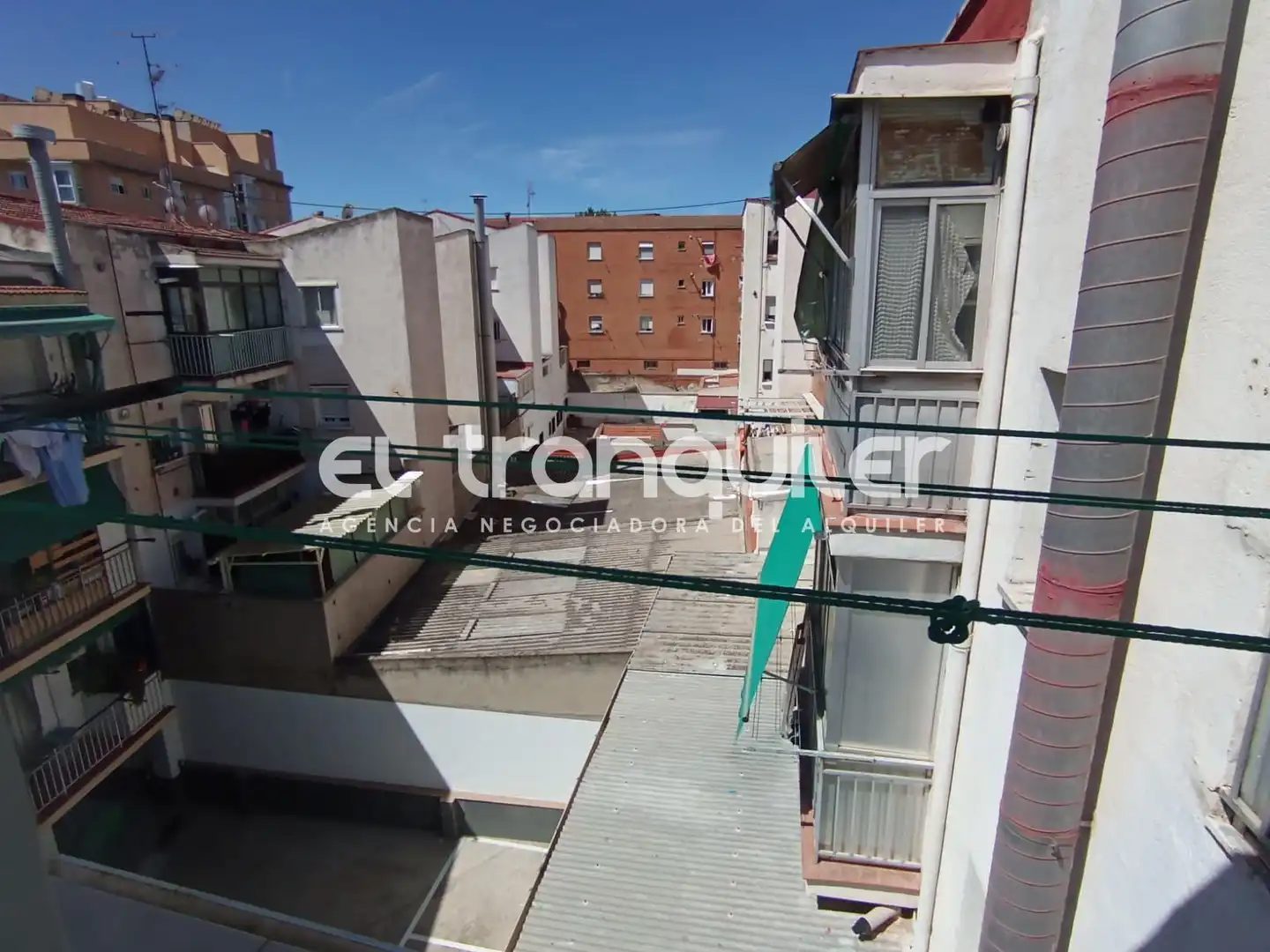 Vista exterior de Pis en venda en Madrid amb Terrassa, Moblat i Rentadora