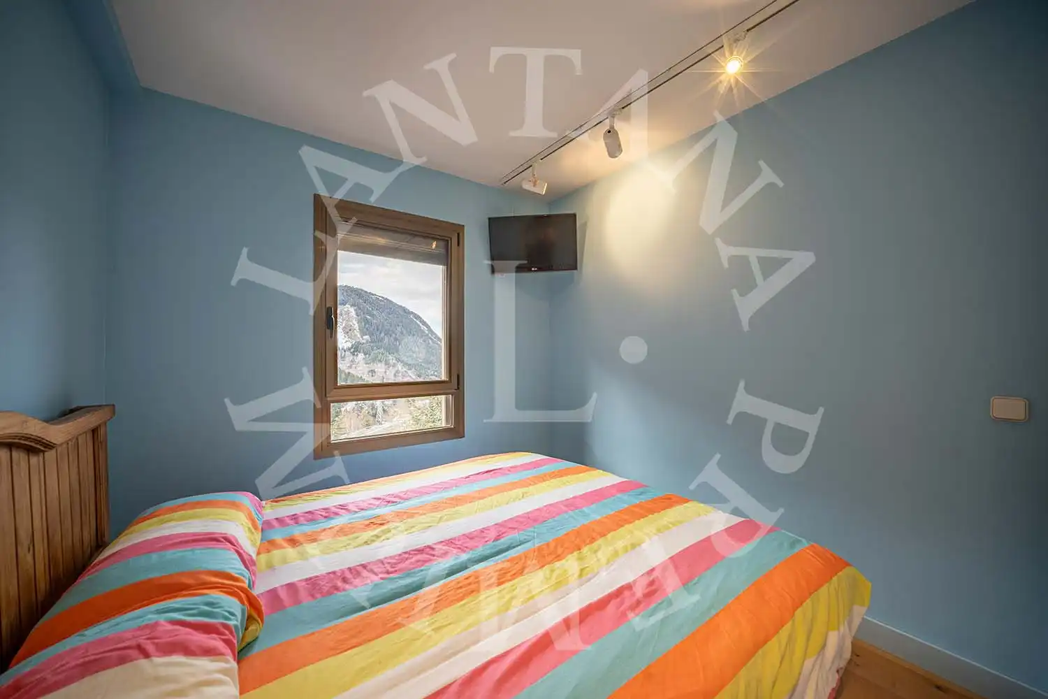 Habitación de Apartamento en venta en Naut Aran con Calefacción, Parquet y Amueblado