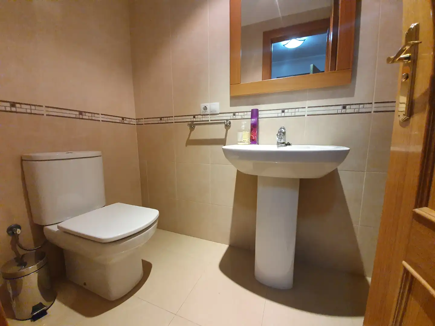 Baño de Piso de alquiler en Guadix con Aire acondicionado, Calefacción y Trastero