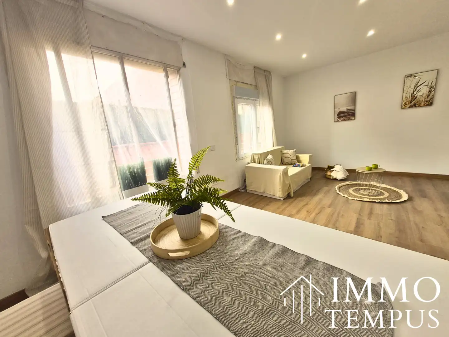 Vista exterior de Piso en venta en Terrassa con Calefacción, Parquet y Horno
