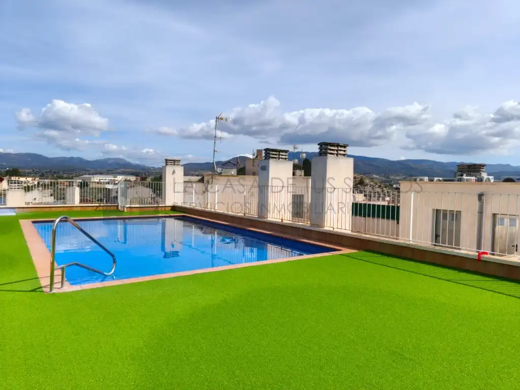 Piscina de Piso en venta en Sax