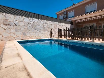 Swimming pool of Single-family semi-detached for sale in Seseña  with Terrace and Swimming Pool