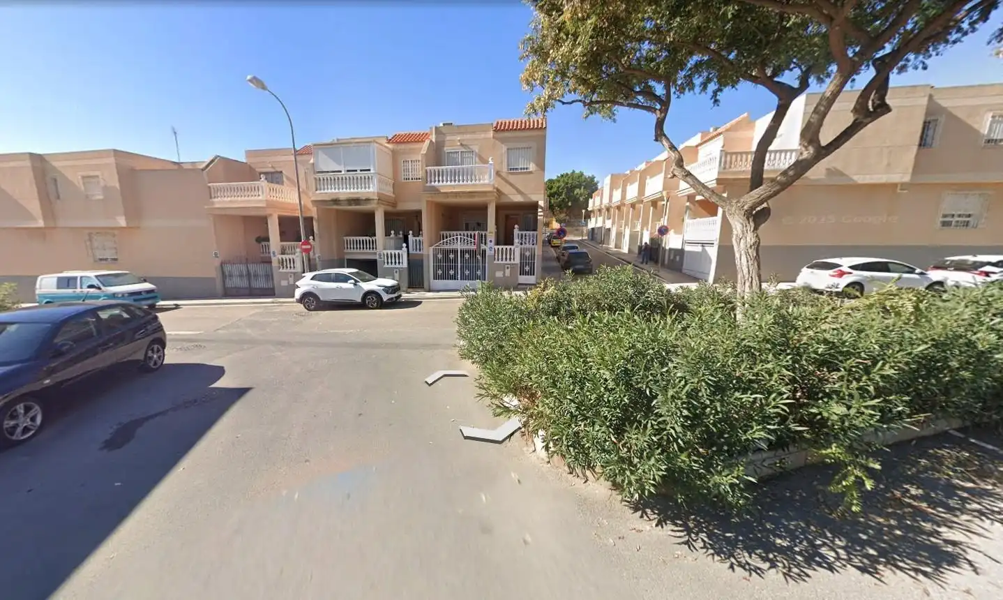 Vista exterior de Casa adosada en venta en Almería