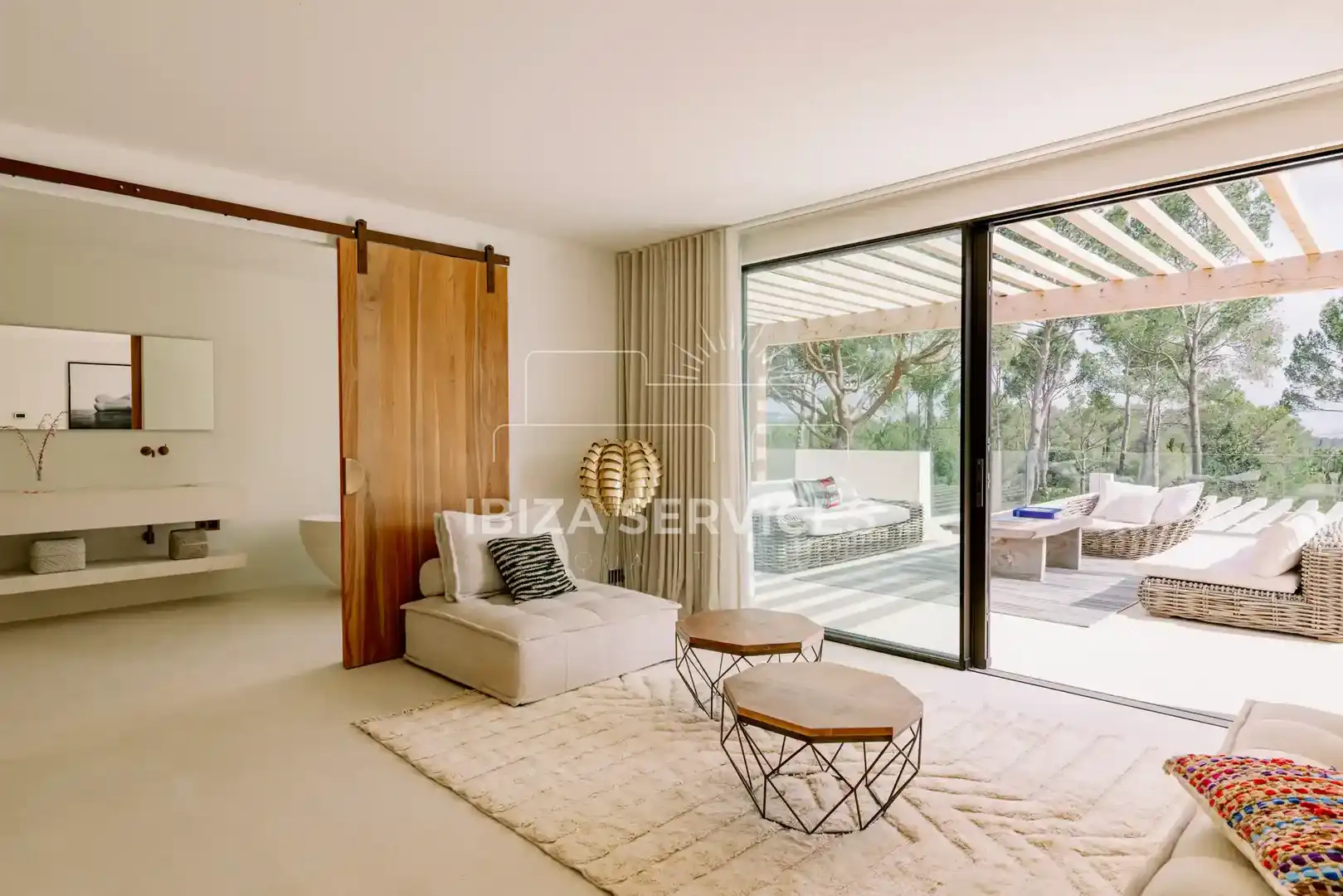 Wohnzimmer von Haus oder Chalet zum Verkauf in Santa Eulària des Riu mit Klimaanlage und Schwimmbad