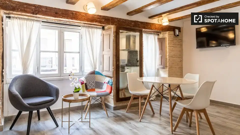 Flat with terrace to rent in L'Eixample, imagen 3