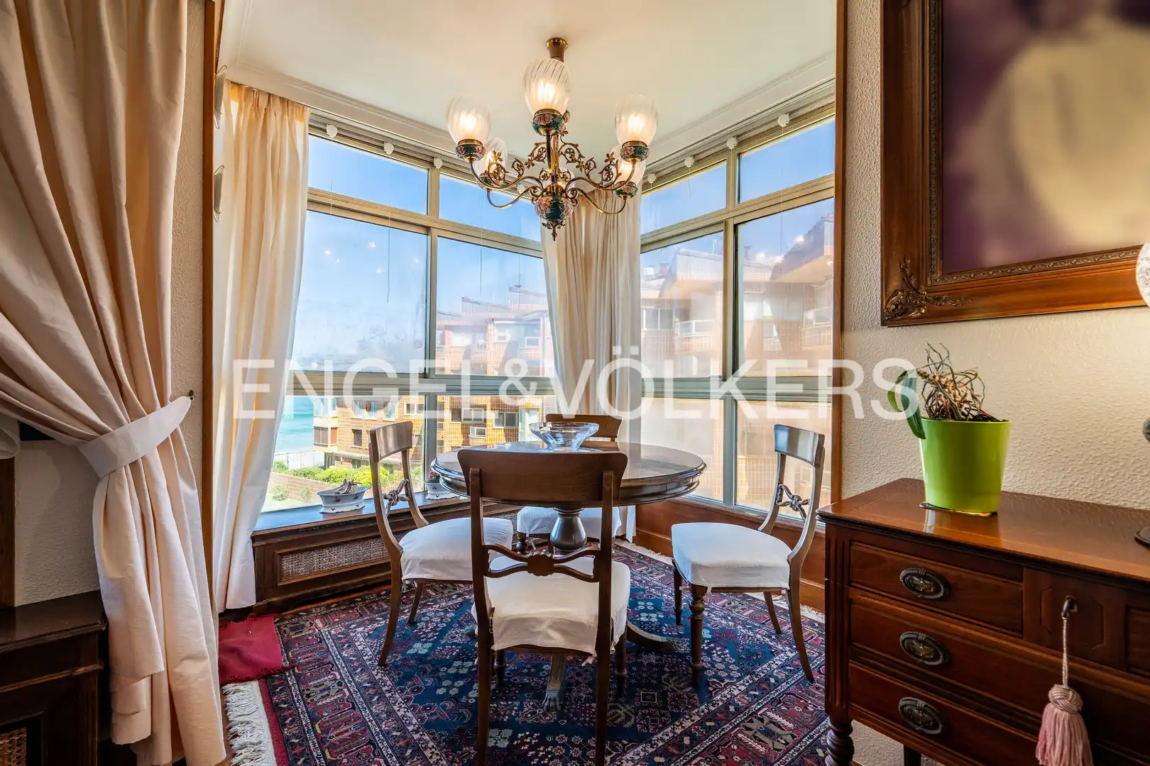 Comedor de Piso en venta en Zarautz con Calefacción, Parquet y Terraza